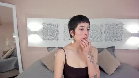 Snapshot of atheena__ chatting on 06/10/26, 12:26 Athenea online show from 06/10/26, 12:26