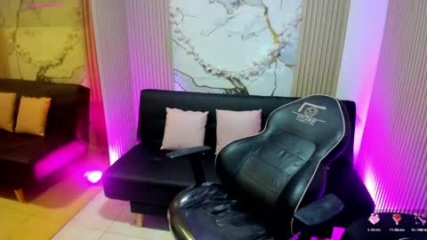 Snapshot of athenaa_tay chatting on 05/12/26, 03:36 Atenea online show from 05/12/26, 03:36
