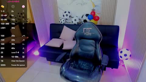 Atenea online show from 07/04/26, 03:13