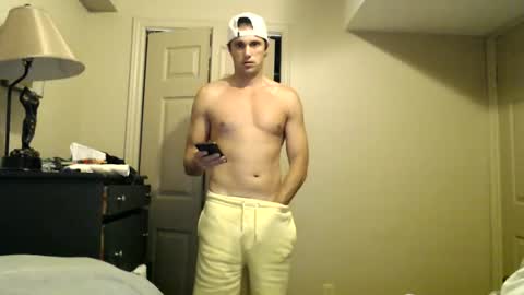 Snapshot of athleteguy55555 chatting on 12/20/24, 05:36 tommycb55555 online show from 12/20/24, 05:36