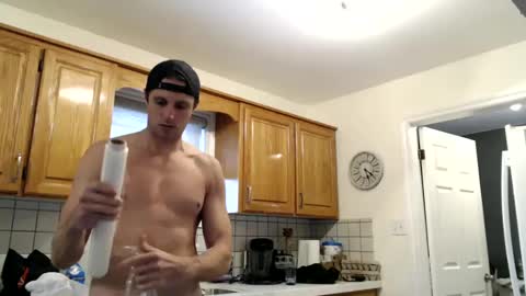 Snapshot of athleteguy55555 chatting on 03/05/25, 10:21 tommycb55555 online show from 03/05/25, 10:21