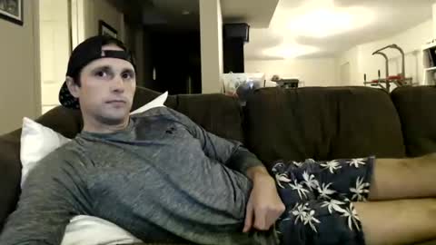 Snapshot of athleteguy55555 chatting on 03/08/25, 12:33 tommycb55555 online show from 03/08/25, 12:33