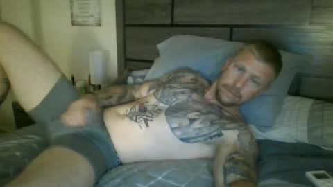 Snapshot of athletic_skater779 chatting on 07/01/26, 05:09 AthleticWhiteboy777 online show from 07/01/26, 05:09