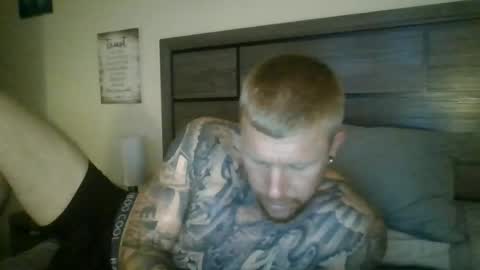 Snapshot of athletic_skater779 chatting on 07/02/26, 05:24 AthleticWhiteboy777 online show from 07/02/26, 05:24