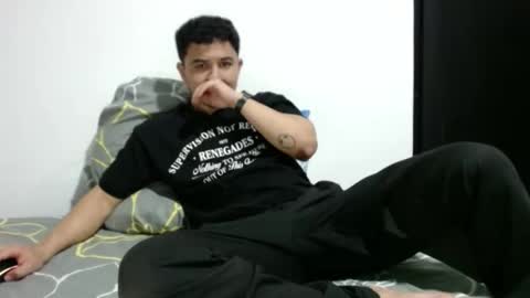 Snapshot of athleticboy2026 chatting on 09/18/25, 01:40 Robin online show from 09/18/25, 01:40