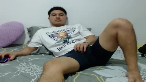 Snapshot of athleticboy2026 chatting on 10/24/25, 01:03 Robin online show from 10/24/25, 01:03