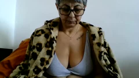 atikaarea online show from 01/01/25, 11:38