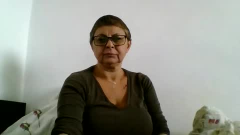 Snapshot of atikaarea chatting on 10/13/25, 01:00 atikaarea online show from 10/13/25, 01:00