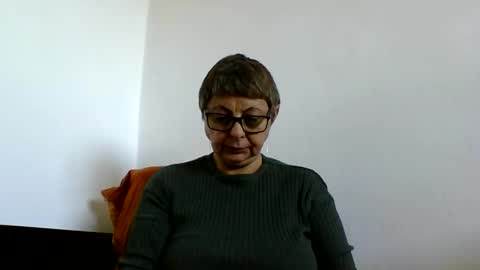 Snapshot of atikaarea chatting on 10/29/25, 09:33 atikaarea online show from 10/29/25, 09:33