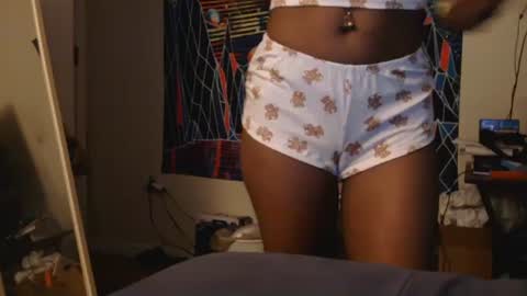 AtirahCali online show from 10/05/25, 09:45