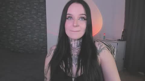 online every day between 10am-23pm online show from 09/30/25, 04:12