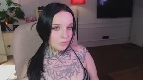 online every day between 10am-23pm online show from 06/25/26, 02:33