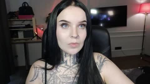 online every day between 10am-23pm online show from 07/17/26, 10:47