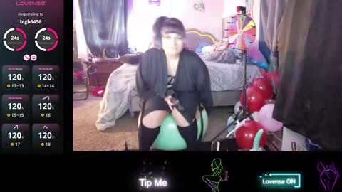 Snapshot of atomicfireball8 chatting on 11/01/25, 08:22 Atomicfireball8 online show from 11/01/25, 08:22