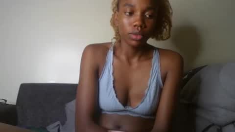 Snapshot of attained_option chatting on 11/28/25, 08:50 attained online show from 11/28/25, 08:50