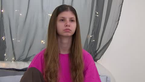 Audrey online show from 11/04/25, 06:23