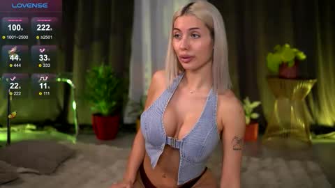 Snapshot of audreyzanne chatting on 02/17/26, 10:56 Isabella online show from 02/17/26, 10:56