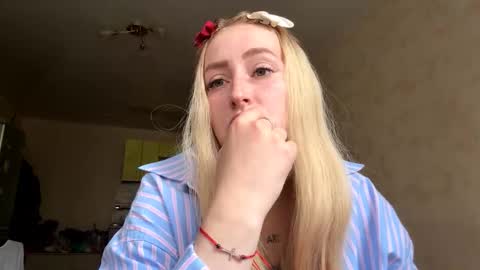 Amy online show from 09/17/25, 09:33