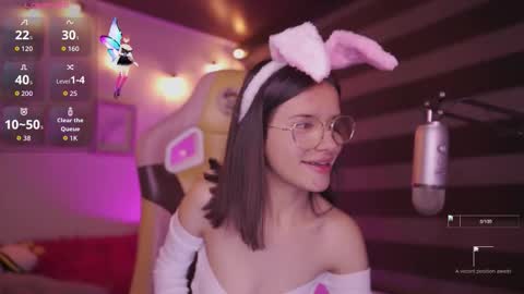 Snapshot of aura_rouss chatting on 11/05/25, 01:16 aura_rouss online show from 11/05/25, 01:16