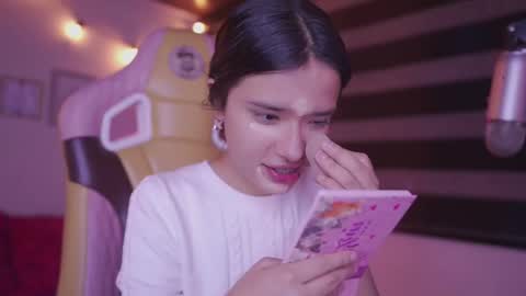 Snapshot of aura_rouss chatting on 11/08/25, 01:28 aura_rouss online show from 11/08/25, 01:28