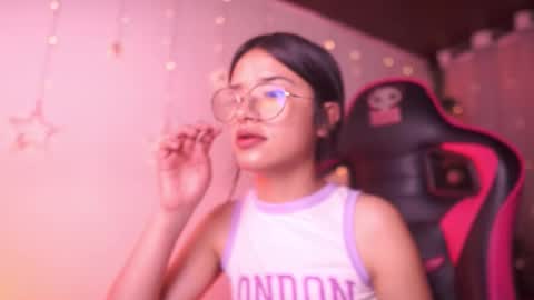 Snapshot of aura_rouss chatting on 11/27/25, 12:56 aura_rouss online show from 11/27/25, 12:56