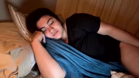 Snapshot of aurablack_ chatting on 10/10/25, 11:48 Aura online show from 10/10/25, 11:48