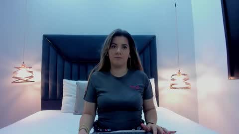 Aura Evans online show from 09/20/25, 11:55