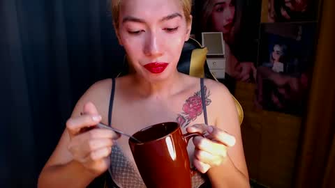 Miss awra online show from 01/21/25, 04:43