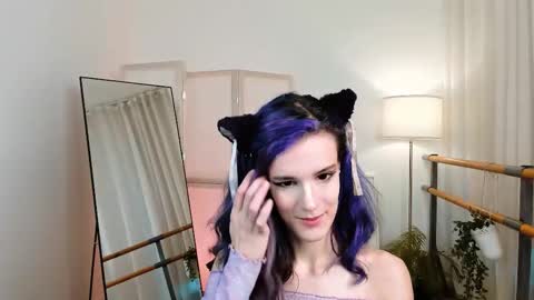 Lana online show from 11/30/25, 07:12