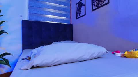 auralis_lux online show from 07/20/26, 08:00