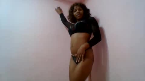 Snapshot of aurelia107 chatting on 06/09/26, 10:43 aurelia107 online show from 06/09/26, 10:43