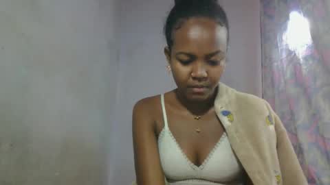 aurelie08 online show from 05/20/26, 09:59