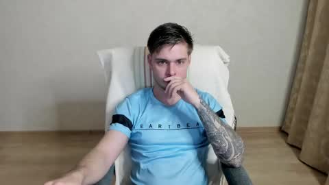 Snapshot of aurelius_x1 chatting on 05/11/26, 08:06 Maks online show from 05/11/26, 08:06