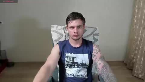 Snapshot of aurelius_x1 chatting on 06/15/26, 10:23 Maks online show from 06/15/26, 10:23