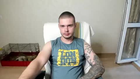 Snapshot of aurelius_x1 chatting on 07/04/26, 03:35 Maks online show from 07/04/26, 03:35