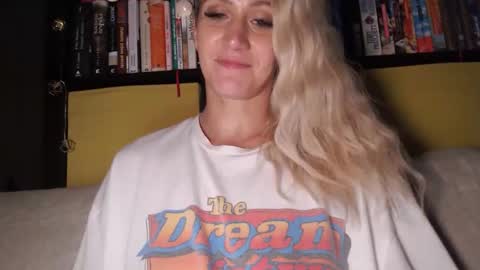 Aurelyie online show from 11/24/25, 10:53