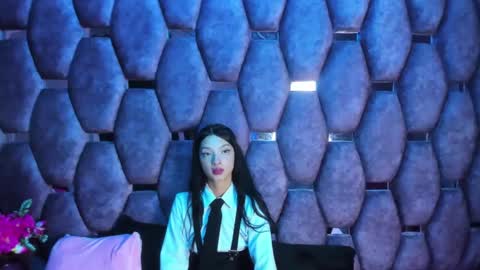 aurora online show from 09/19/25, 06:19