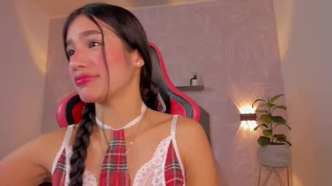 Snapshot of aurora_cass chatting on 12/16/25, 03:11 A U R O R A online show from 12/16/25, 03:11