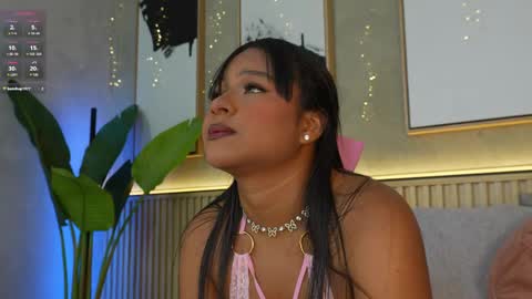 aurora_cruz online show from 05/09/26, 07:41