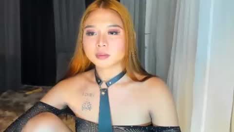 Snapshot of aurora_hera chatting on 10/19/25, 03:07 Kate online show from 10/19/25, 03:07