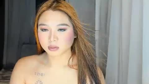 Snapshot of aurora_hera chatting on 10/27/25, 01:31 Kate online show from 10/27/25, 01:31