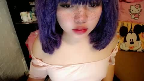 cute online show from 02/17/25, 09:19