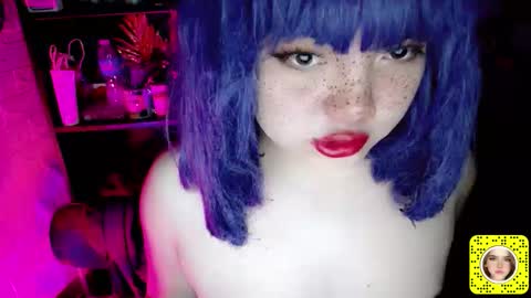 Snapshot of aurora_more chatting on 09/18/25, 10:39 cute online show from 09/18/25, 10:39