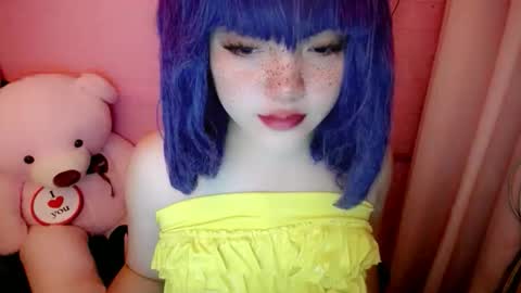 cute online show from 05/13/26, 10:34