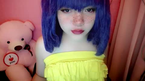 cute online show from 05/25/26, 01:50