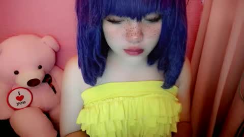 cute online show from 05/26/26, 01:56