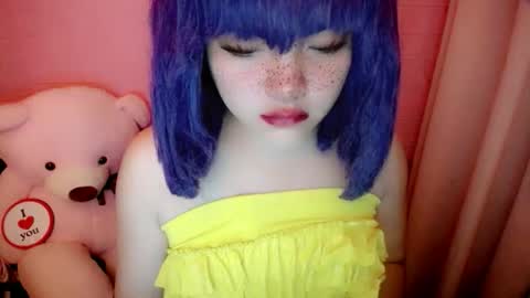 cute online show from 06/06/26, 09:41