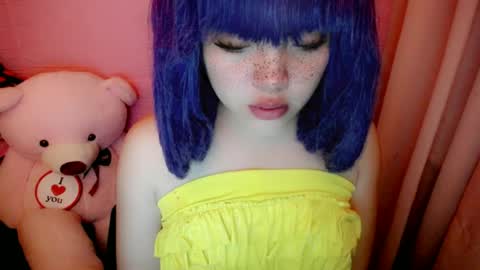 cute online show from 06/18/26, 09:14