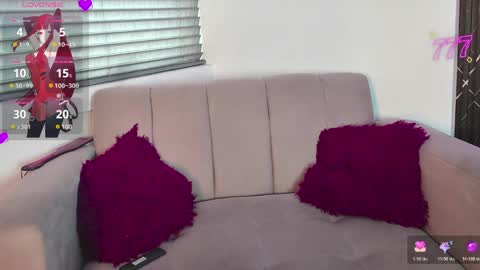 Snapshot of aurora_petitee chatting on 05/22/26, 02:01 Aurora online show from 05/22/26, 02:01