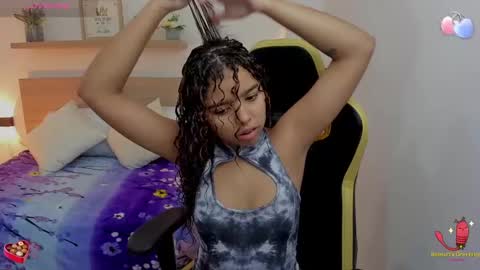aurora_rodriguez online show from 01/11/25, 12:29